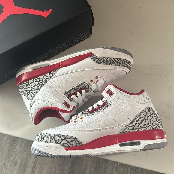NEW Jordan 3 Retro Cardinal (GS) size 6.5 Y equivalent to 8 women’s - Picture 4 of 17